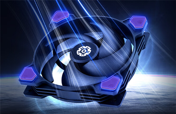 安耐美LIQTECH XTR360水冷首发1799元：带数显屏 散热功耗550W