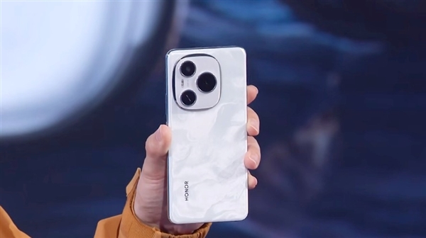 手机续航之王！荣耀Power发布：1699.15元起