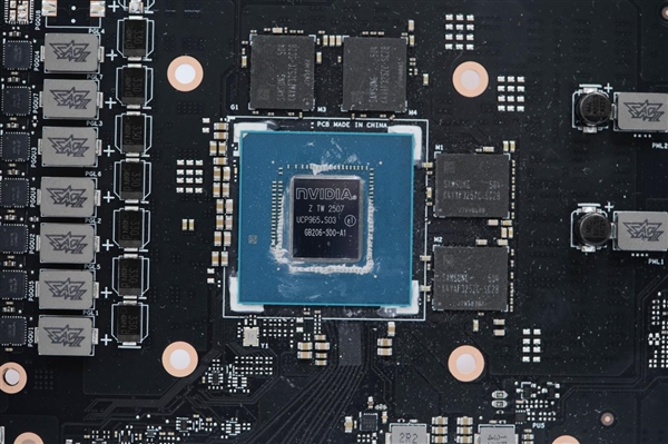 硬派电竞风！华硕RTX 5060 Ti TUF GAMING显卡图赏