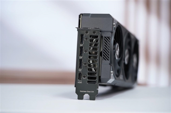 硬派电竞风！华硕RTX 5060 Ti TUF GAMING显卡图赏