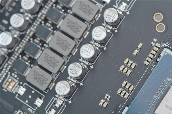 小巧双拼色！华硕RTX 5060 Ti DUAL OC 8GB显卡图赏