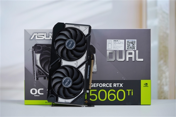 小巧双拼色！华硕RTX 5060 Ti DUAL OC 8GB显卡图赏