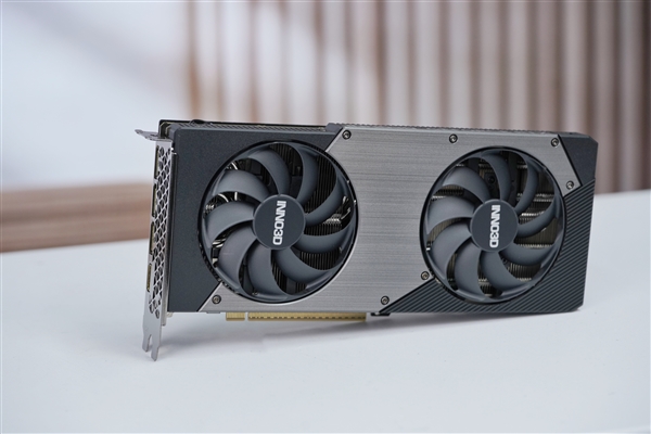 小巧双槽！映众RTX 5060 Ti曜夜16GB显卡图赏