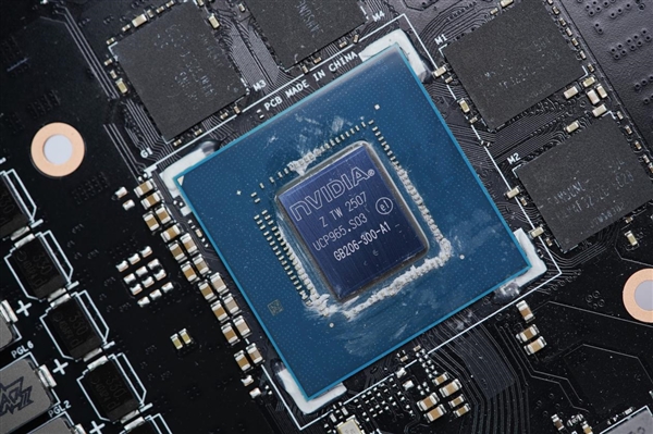 硬派电竞风！华硕RTX 5060 Ti TUF GAMING显卡图赏