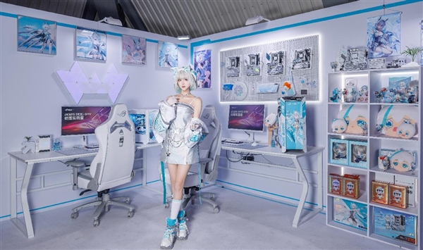 华硕三大重磅主板齐发：ROG姬、初音未来赛若天仙