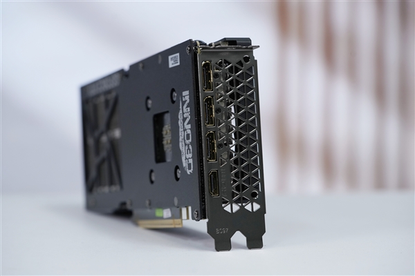 小巧双槽！映众RTX 5060 Ti曜夜16GB显卡图赏