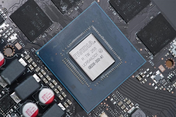 拉丝工艺精致典雅！映众RTX 5060 Ti曜夜8GB显卡图赏