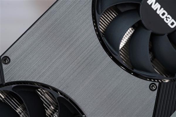 拉丝工艺精致典雅！映众RTX 5060 Ti曜夜8GB显卡图赏