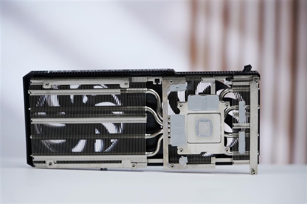 小巧双槽！映众RTX 5060 Ti曜夜16GB显卡图赏