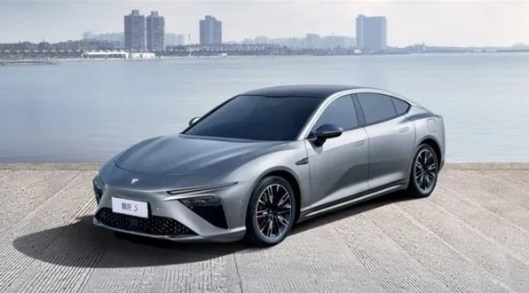 哪吒汽车张勇回应LOGO花5亿：不实 设计费不超过100万元