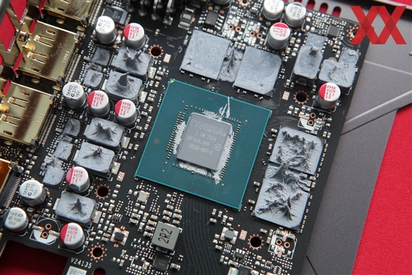 长不足10厘米！技嘉RTX 5060 Ti EAGLE PCB短的令人发指