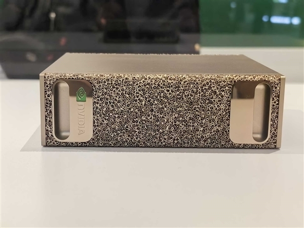 售价30000元起！NVIDIA全球最小AI超算DGX Spark国内上架