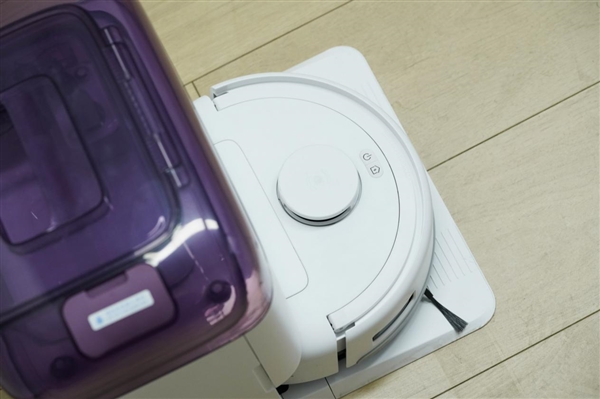 28.6cm超迷你！科沃斯地宝mini扫地机器人图赏