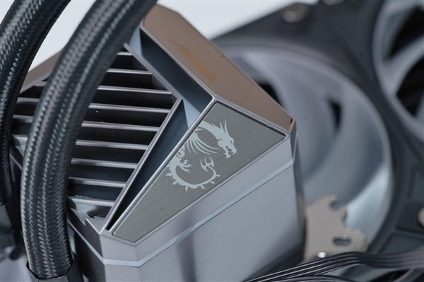 微星CORELIQUID A15 360一体式水冷散热器图赏