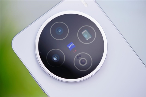 最强直屏旗舰！vivo X200s图赏