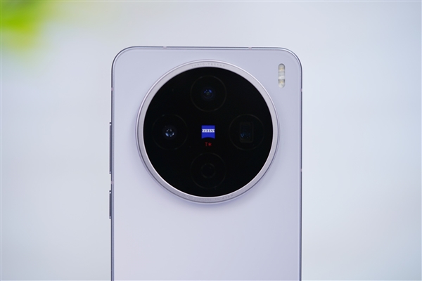 最强直屏旗舰！vivo X200s图赏