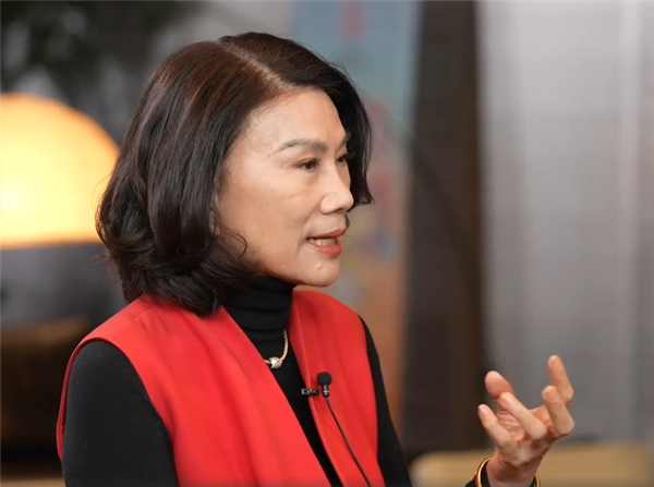 格力电器股东大会首次在芯片工厂召开：董事长董明珠有望连任