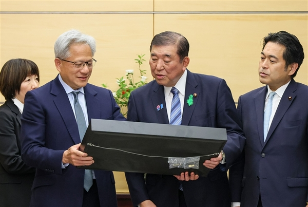 NVIDIA黄仁勋、AMD苏姿丰先后访日：背后原因曝光