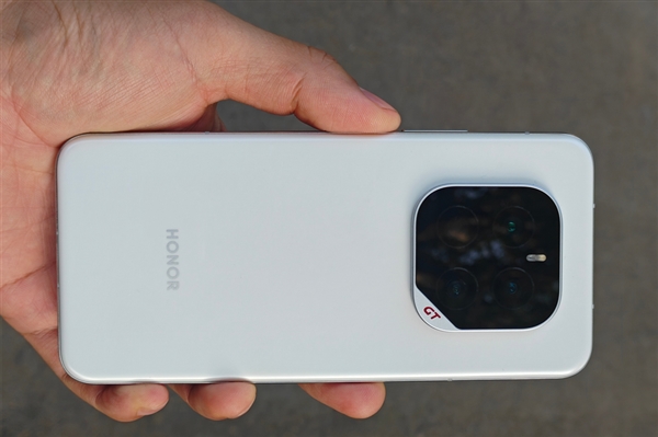 性能无敌！荣耀GT Pro明天登场：全球首发骁龙8至尊领先版