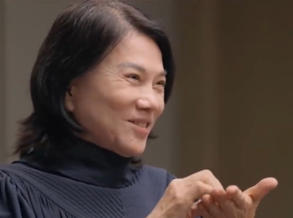 71岁再战三年！董明珠连任格力电器董事长：曾称现在退休格力就没了