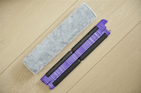 履带式拖布清洁无死角！云鲸逍遥002扫地机图赏