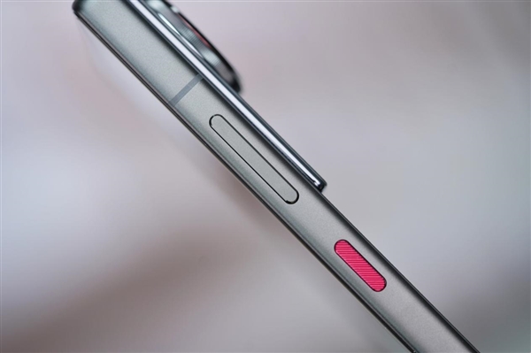 真全面屏Ultra！努比亚Z70S Ultra摄影师版图赏