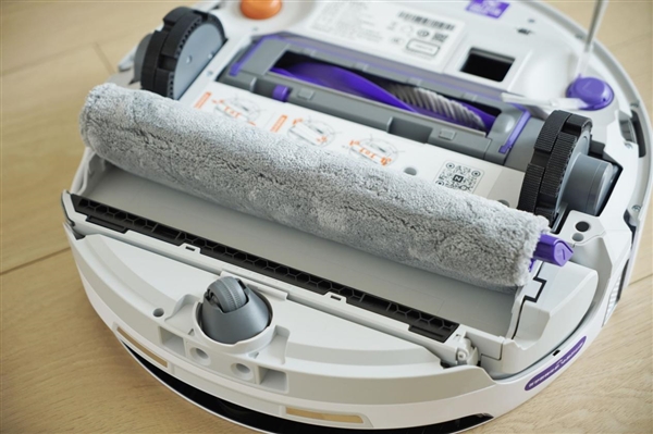 履带式拖布清洁无死角！云鲸逍遥002扫地机图赏