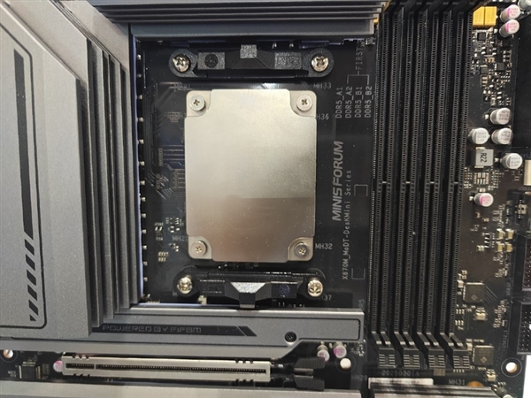 倒反天罡了！AMD锐龙9 9955HX游戏本CPU又被搬回桌面