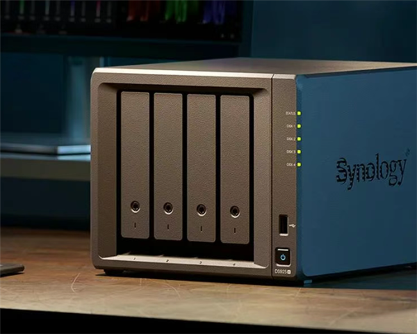 4999元 群晖DS925+发布：升级AMD四核 自带双2.5G网口