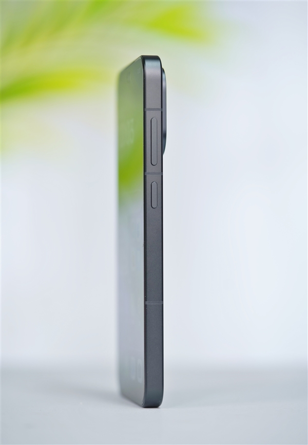 性能最强小屏旗舰！一加13T图赏