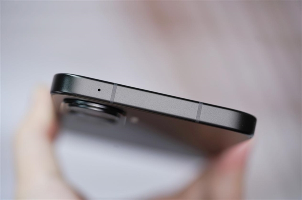 首发高通第四代骁龙8s！REDMI Turbo 4 Pro图赏