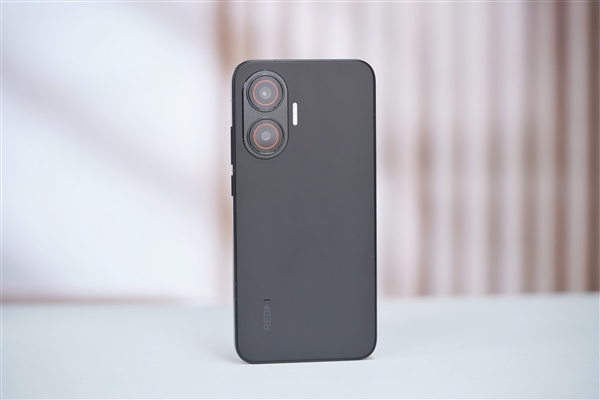 首发高通第四代骁龙8s！REDMI Turbo 4 Pro图赏