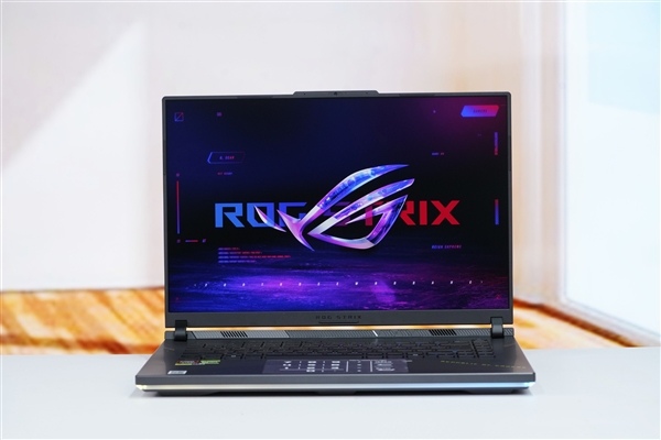 锐龙9 9955HX3D加持！ROG魔霸9笔记本图赏