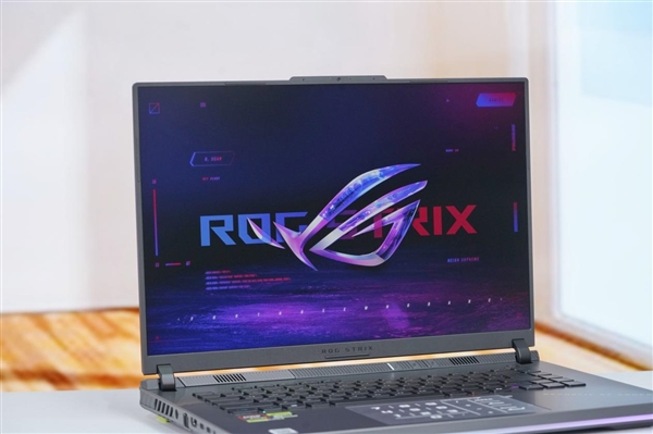 锐龙9 9955HX3D加持！ROG魔霸9笔记本图赏