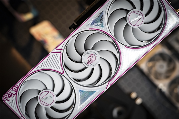 3499元起 七彩虹RTX 5060 Ti显卡上市：三风扇、双风扇任意选