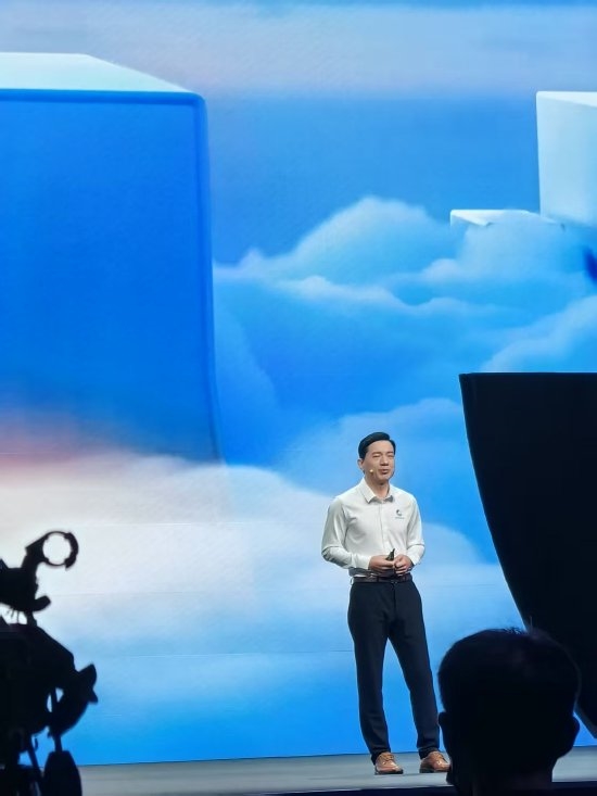 重磅！百度文心大模型4.5 Turbo价格狂降80%  成本碾压DeepSeek至四成