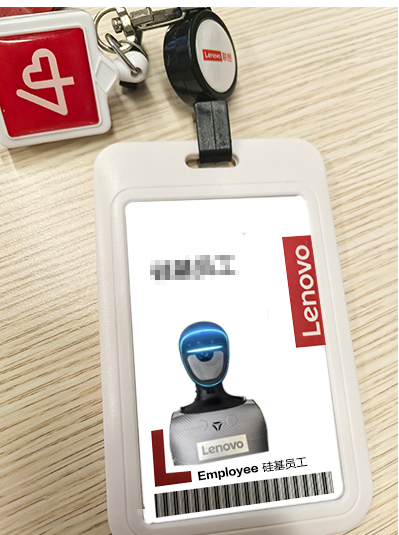 联想门店神秘人形机器人曝光 竟是首位入职的“硅基员工”