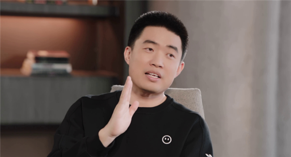 李想AI Talk第二季来了：理想VLA司机大模型是从动物到人类的进化