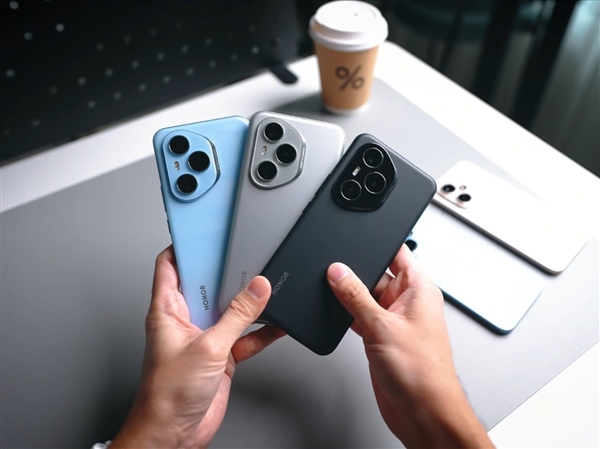 荣耀400系列中国版本为特供加强版：配置大升级