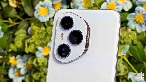 荣耀400系列中国版本为特供加强版：配置大升级