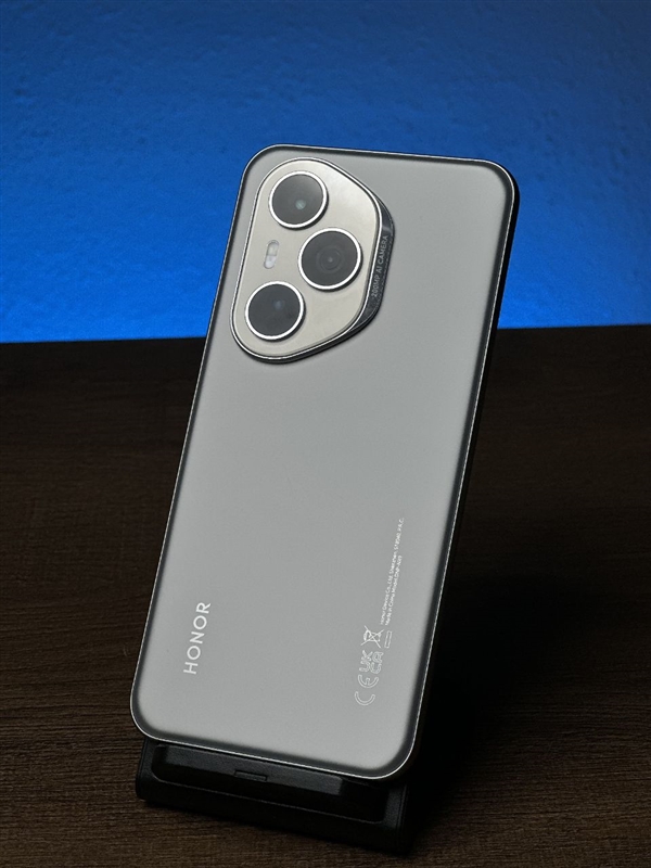 荣耀400系列中国版本为特供加强版：配置大升级