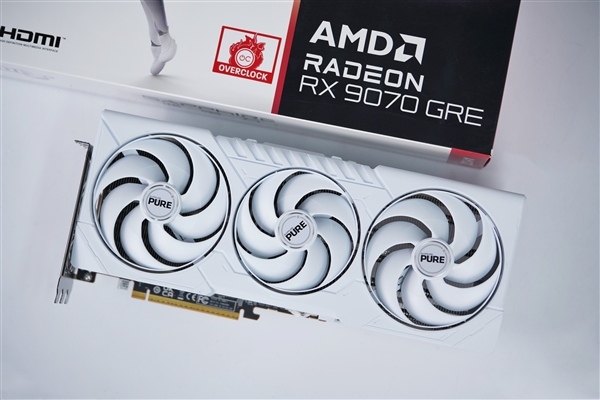 碾压RTX 5060 Ti！蓝宝石RX 9070 GRE GAMING OC 12GB DUAL显卡图赏