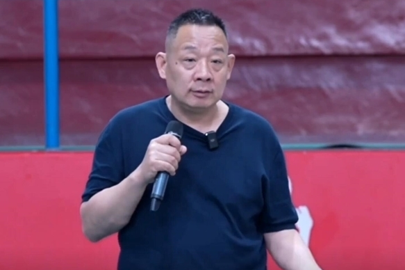 于东来开播15分钟观看人数超百万：将每年拿几千万支持边防