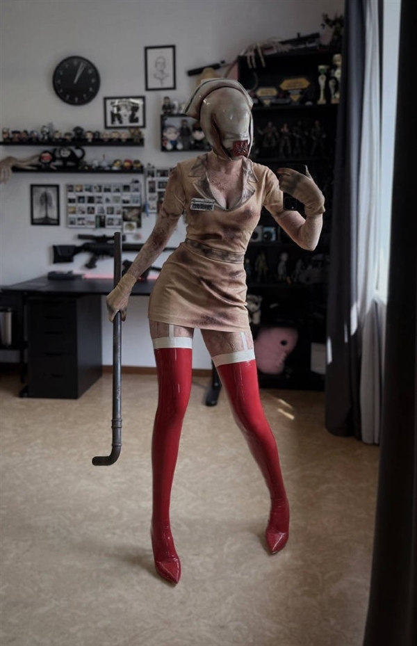 《寂静岭2》水泡头护士Cos美图欣赏 还原度极高！