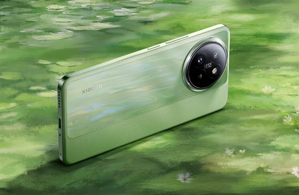 卢伟冰亲自打造的重磅产品！美女产品经理换上小米新机