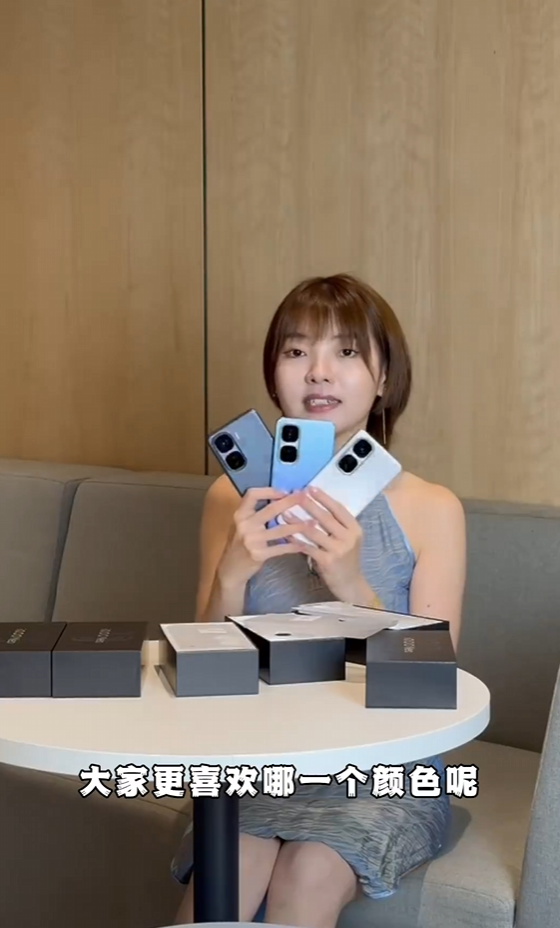 首次与宝马合作！iQOO Neo10 Pro+三色全家福真机开箱全网首曝