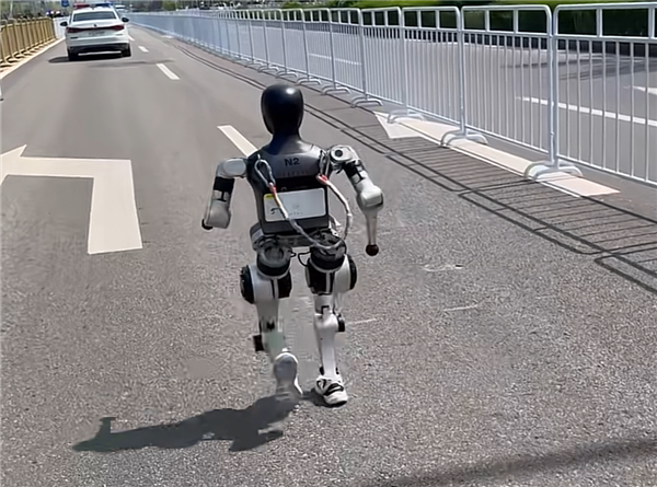 松延动力：未授权任何公司或个人作为官方代理商