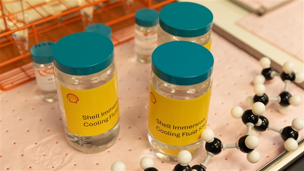 英特尔、壳牌强强联合！打造业界领先浸没式液冷解决方案