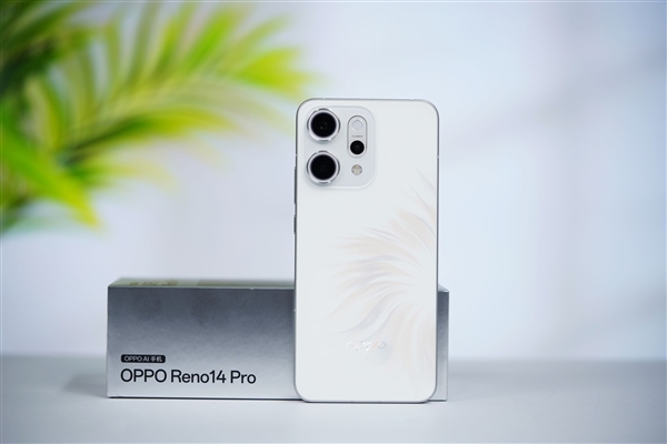 幻彩鱼尾吸睛！OPPO Reno14 Pro人鱼姬图赏