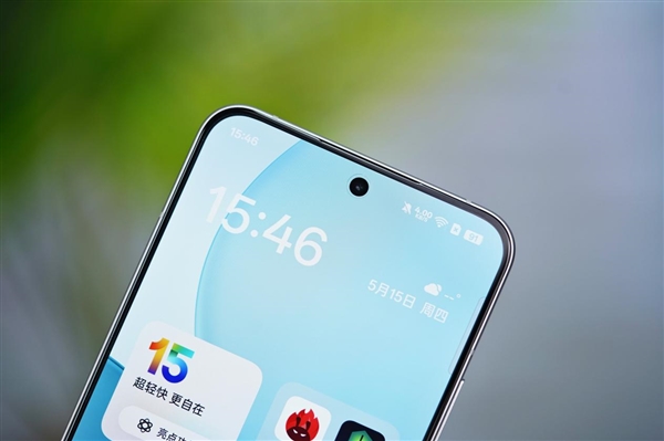 幻彩鱼尾吸睛！OPPO Reno14 Pro人鱼姬图赏